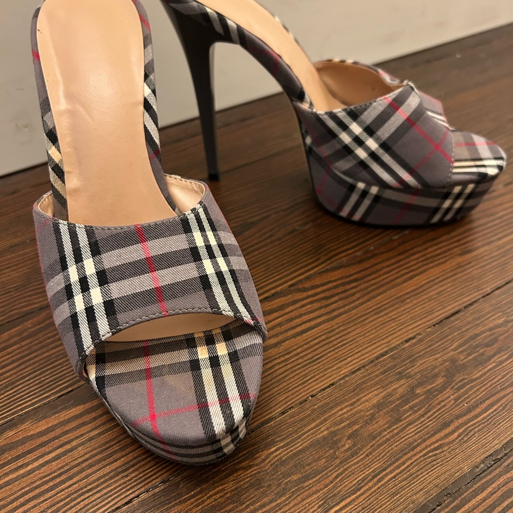 Plaid Platform High Heel Slide - Gray Plaid Women’s Sandal